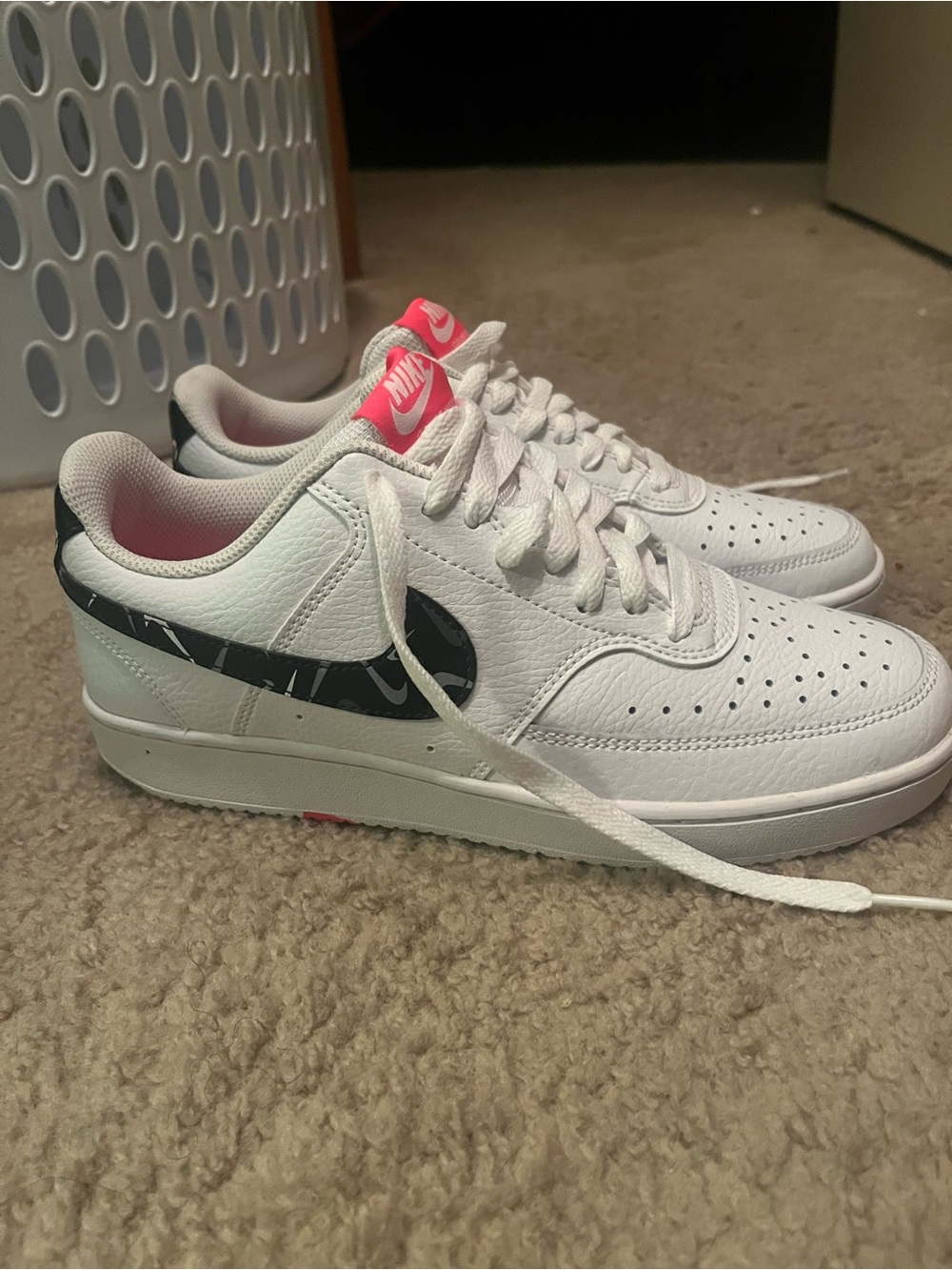 Nike Women’s White Low-Top Sneakers with Black Swoosh and Pink Accents